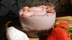 Variation de cheese cake aux fraises et biscuits de Reims