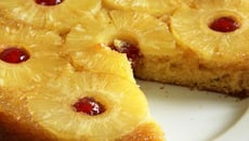 Gâteau renversé à l'ananas classique