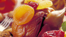 Chapon aux fruits secs