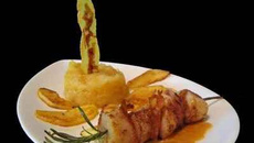 Brochette de Saint-Jacques à la compote de pommes et beurre de cidre