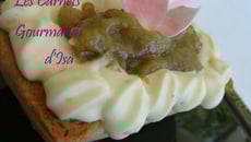 Lingo'tarte thym citron, rhubarbe confite et mousse ivoire à la rose