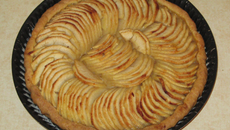Tarte aux pommes avec sa couverture vanillée