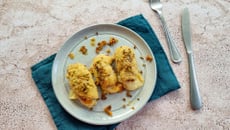 Involtini de poulet au jambon de Parme, scamorza et pistaches