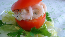 Tomates surprises à l'ebly et aux crevettes