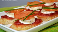 Bruschettas au confit de tomate et fromage de chèvre