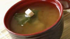 Bouillon de bœuf en infusion de sauge