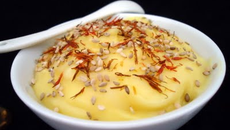 Purée de pommes de terre au safran et sésame