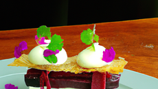 Mille-feuilles de betterave et fromage frais