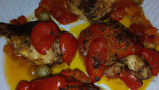 Chapon désossé aux poivrons