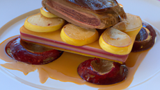 Gâteau de pomme et magret de canard au foie gras