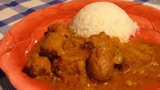 Rougail de saucisses relevé à l'ail