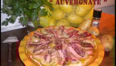 Tarte tatin "Auvergnate" pommes de terre & lard au roquefort