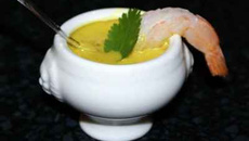 Soupe de coco et crevette au coriandre
