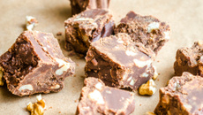 Fudge au chocolat et aux noix