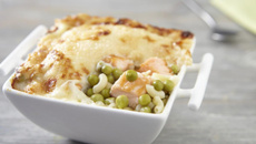 Coquillettes aux petits pois et saumon gratinées