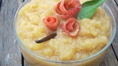 Compote de pommes au caramel et au beurre salé