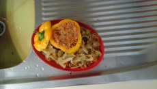 Poivron farci à la semoule et au radis noir