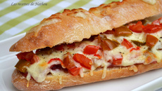 Baguette gratinée aux deux tomates, bresaola et piment doux du Chili