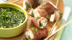 Saltimboccas de filets de lapin à la sauge et au jambon cru de grand-mère