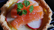 Tartelette de pomme de terre au saumon fumé