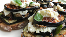 Toast d'aubergines au chèvre