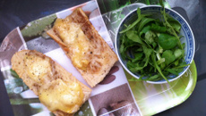 Tartines gourmandes chèvre et miel "Les Ruchers de L'Aurion" et son mélange Roquette et Mâche