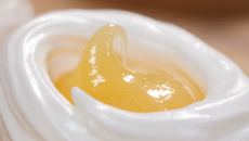 Meringues au lemon curd