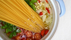 One pot pasta : linguines aux tomates cerise et basilic