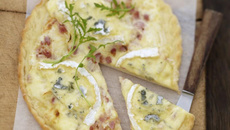 Galette bressane salée au Bresse Bleu