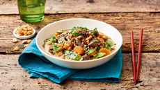 Bœuf aux cacahuètes