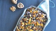 Salade tiède de courge butternut, tofu fumé, noix et citron