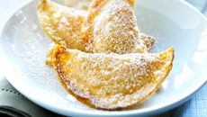 Empanadilla de kaki persimon et pâte de coing