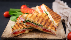 Panini jambon-tomate-mozzarella