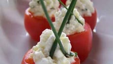 Tomates cerises au chèvre frais