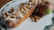 Gâteau suèdois aux pommes, amandes et cardamome