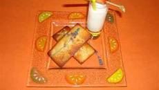 Financiers au melon confit, miel de lavande et milk-shake au sirop abricot calisson