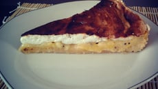 Tarte meringuée banane et kiwi jaune