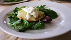 Tartelette fine, poire fenouil et mousse au Roquefort