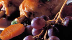 Cailles gourmandes aux raisins et foie gras