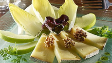 Salade montagnarde à la tomme de savoie