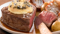 Filet de Charolais au Mâconnais, échalotes rôties, grenailles à la fleur de sel