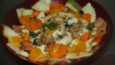 Farfalle aux champignons, 2 potirons, bleu et noix