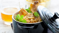 Poulet cocotte au cidre et aux oignons