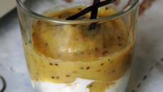 Compote vitaminée à la pommes, kiwi, banane, orange