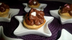 Financier à la chantilly au chocolat