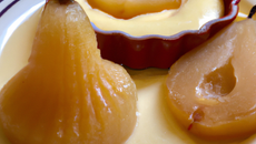 Poire pochée à la vanille et crème d'amande