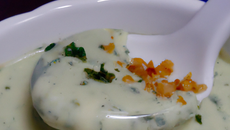 Sauce, crème ail et câpres