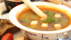Potage cultivateur avec baguette grillée