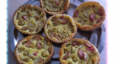TARTELETTES à LA RHUBARBE AVEC MOULE FLEXIPAN