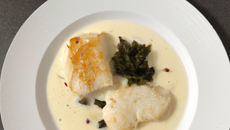 Filet de sole poêlé, crème de saint-jacques à la vanille